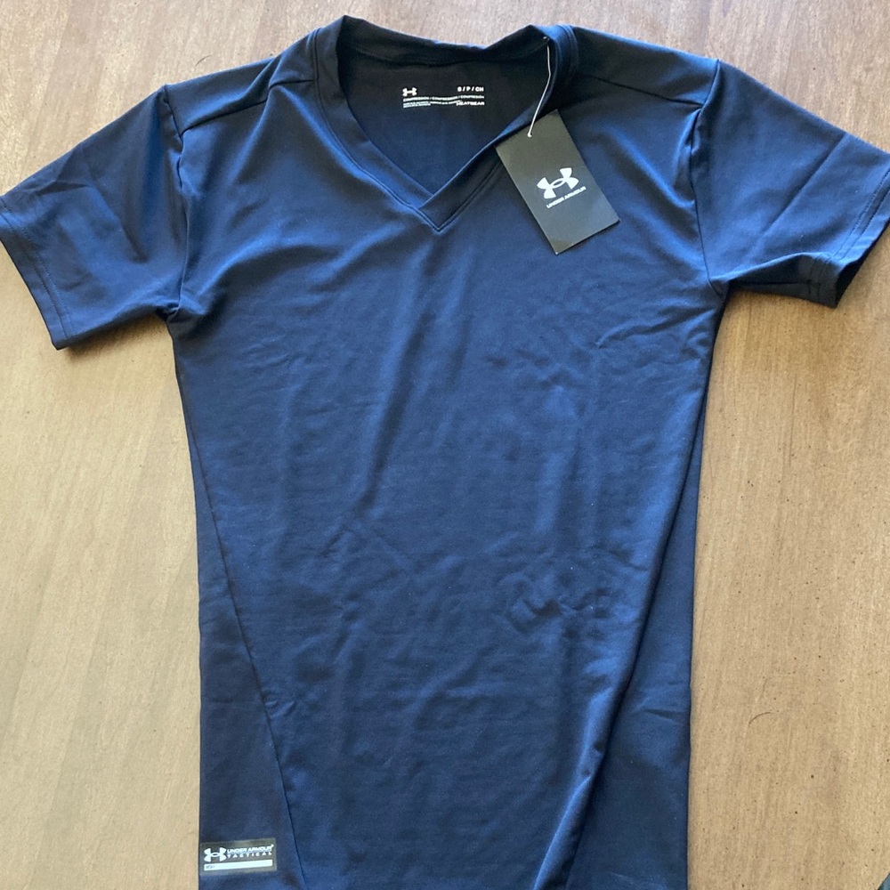 Under Armour Men’s Short-Sleeve V-Neck Compression Tee